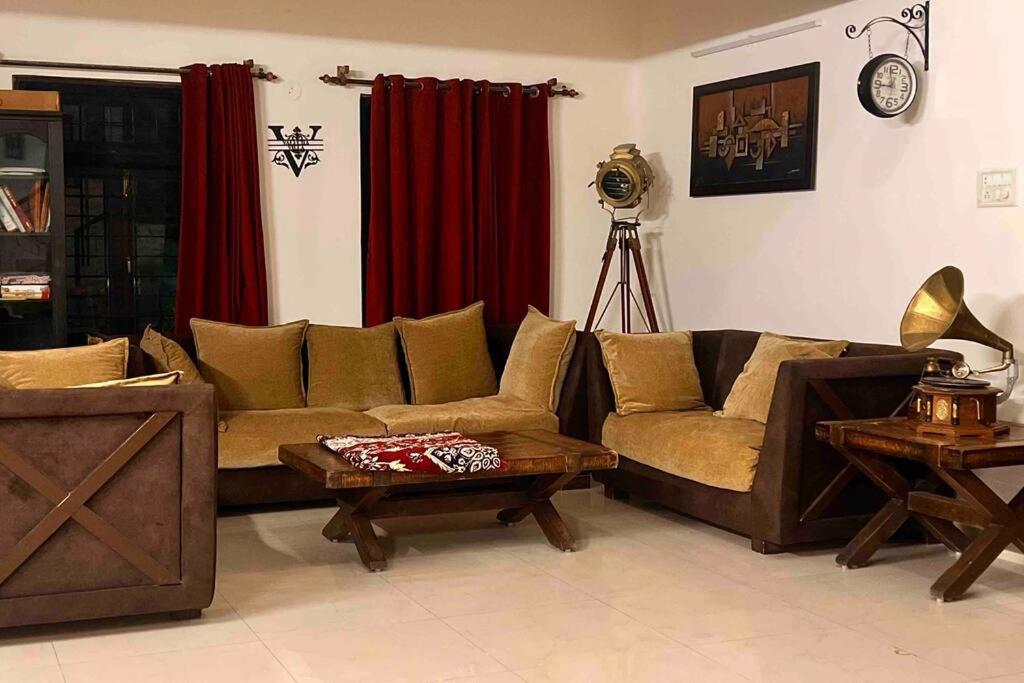 Valecha Villa Entire 4Bhkbunglow With 5000 Sq Ft Garden Lonavala Eksteriør bilde
